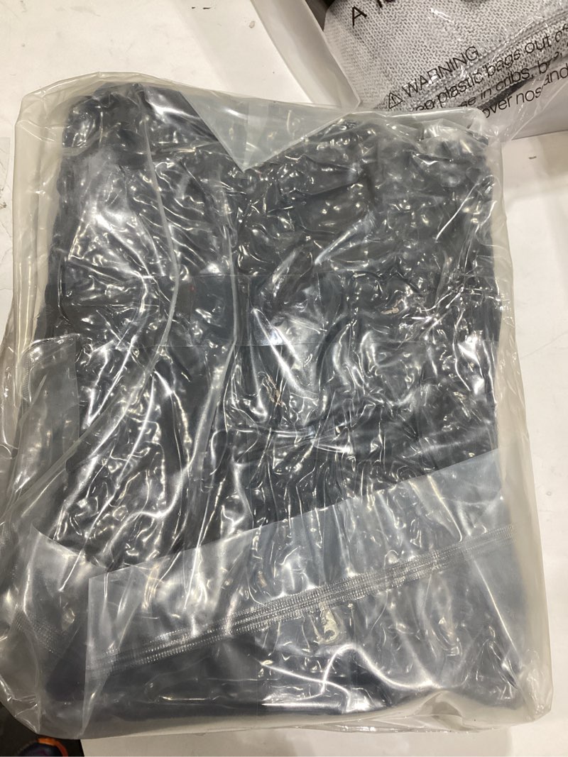 Condition photo showing Good Condition for 5X8 Ultra Soft Rug for Living Room, Fluffy Shag Area Rug for Bedroom, Modern Shaggy Carpets Fuzzy Rug for Teens Dorm Nursery Home Decor Aesthetic, Upgrade Anti-Skid Durable, Black Black 5' x 8' (Rectangular)