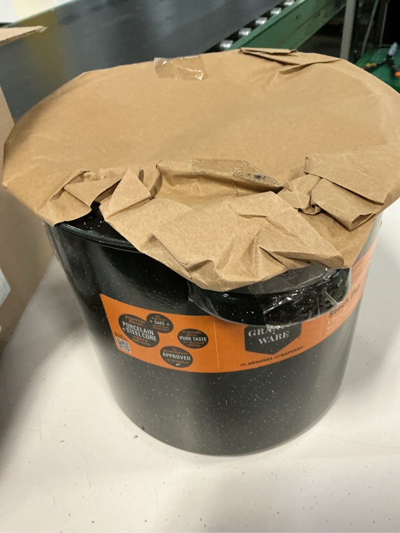 Condition photo showing Good Condition for granite ware 15.5-quart stockpot, large capacity for soups, stews, pasta - durable graniteware with non-stick surface for easy cleaning - chip-resistant & even heat distribution (speckled black) 15.5 quarts stock pot