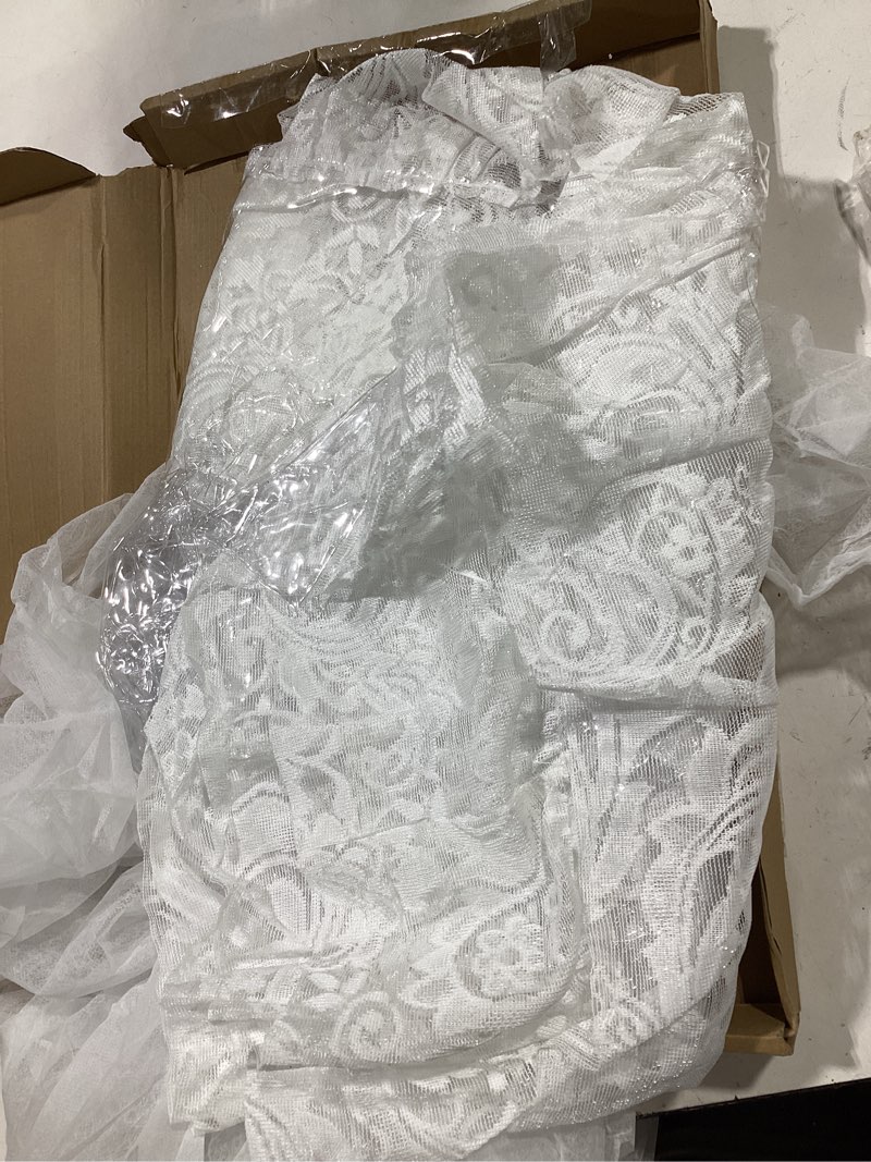Condition photo showing Good Condition for artable vinyl pvc rectangle tablecloth waterproof clear table cover with champagne lace macrame border for wedding kitchen home outdoor indoor holidays party decor (offwhite-2, 60 x 84 inch) offwhite-2 60" x 84" (rectangular)