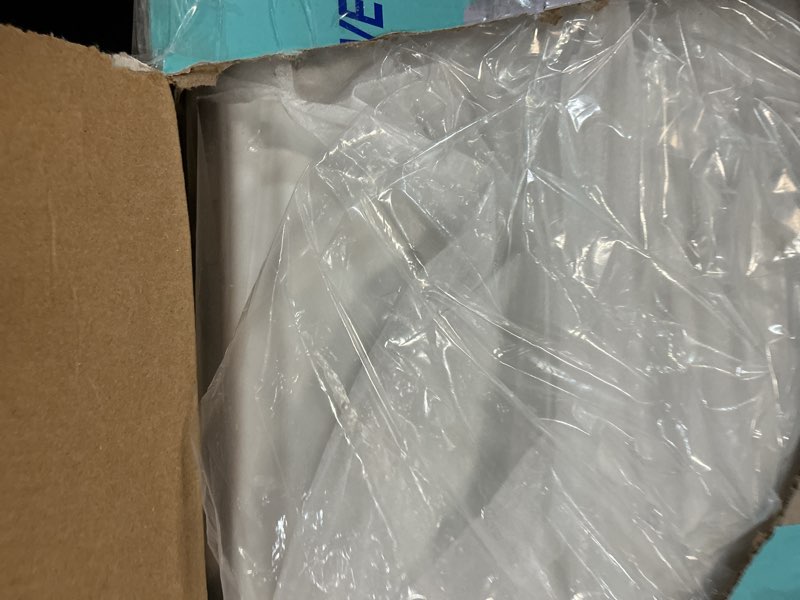 Condition photo showing New/Like New for hibbent premium elongated toilet seat with cover quiet close, one-click to quick release, easy installation non-slip seat bumpers, slow close toilet seat and cover, easy cleaning-white color one-click elongated 18.5" white