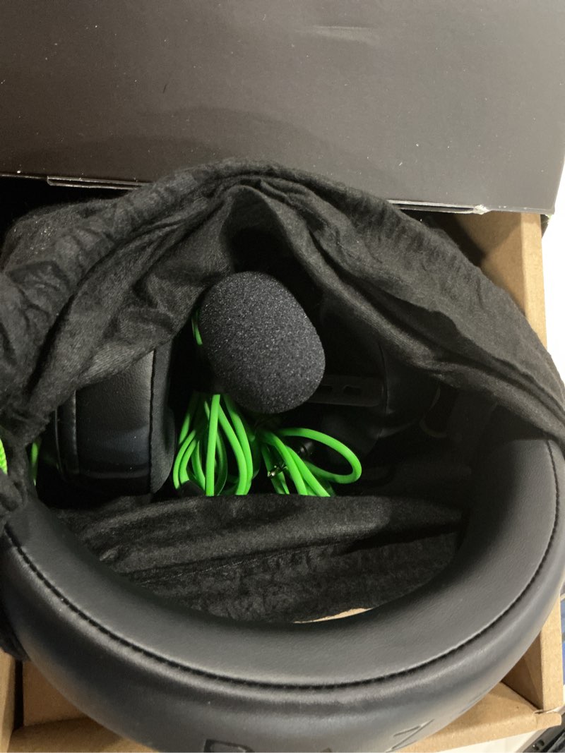 Condition photo showing Good Condition for razer blackshark v2 x gaming headset: 7.1 surround sound - 50mm drivers - memory foam cushion - for pc, ps4, ps5, switch - 3.5mm audio jack - black black 3.5 mm pc
