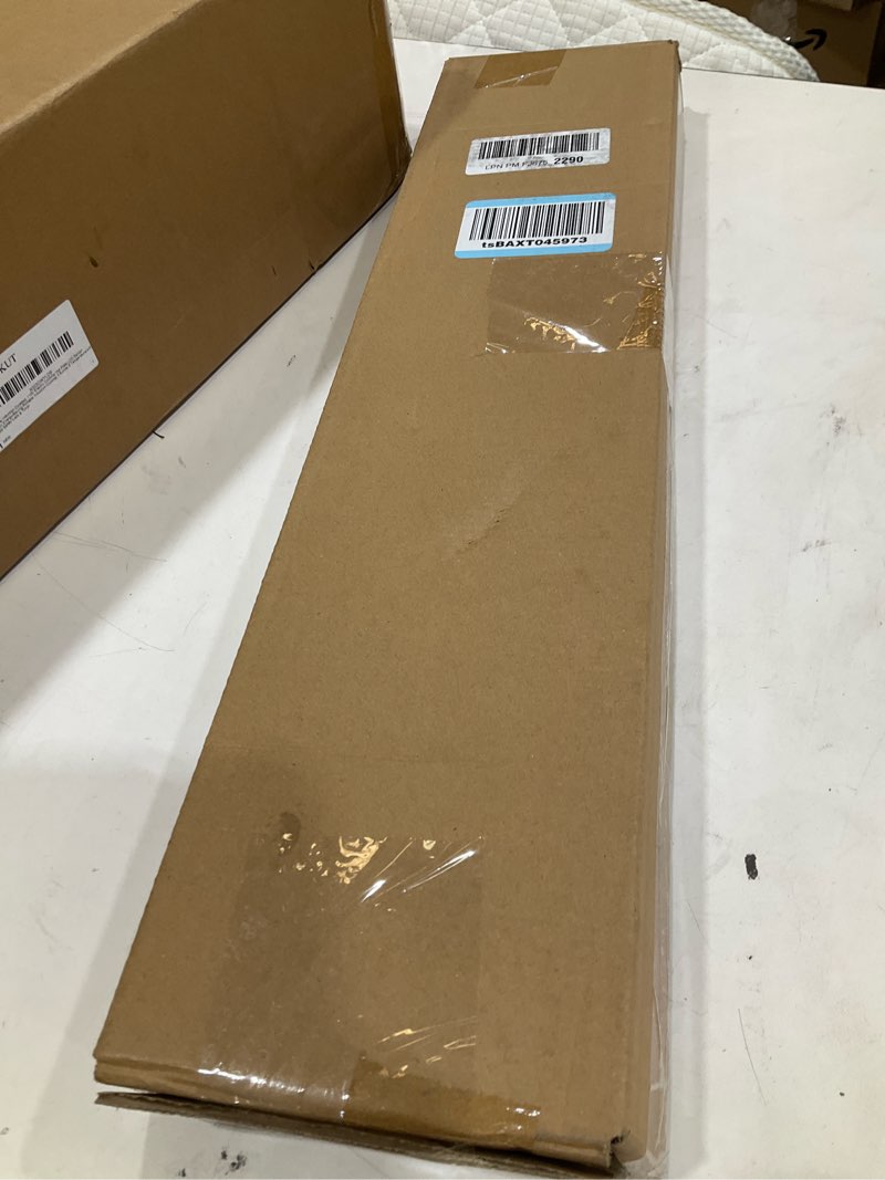 Condition photo showing Good Condition for window shade