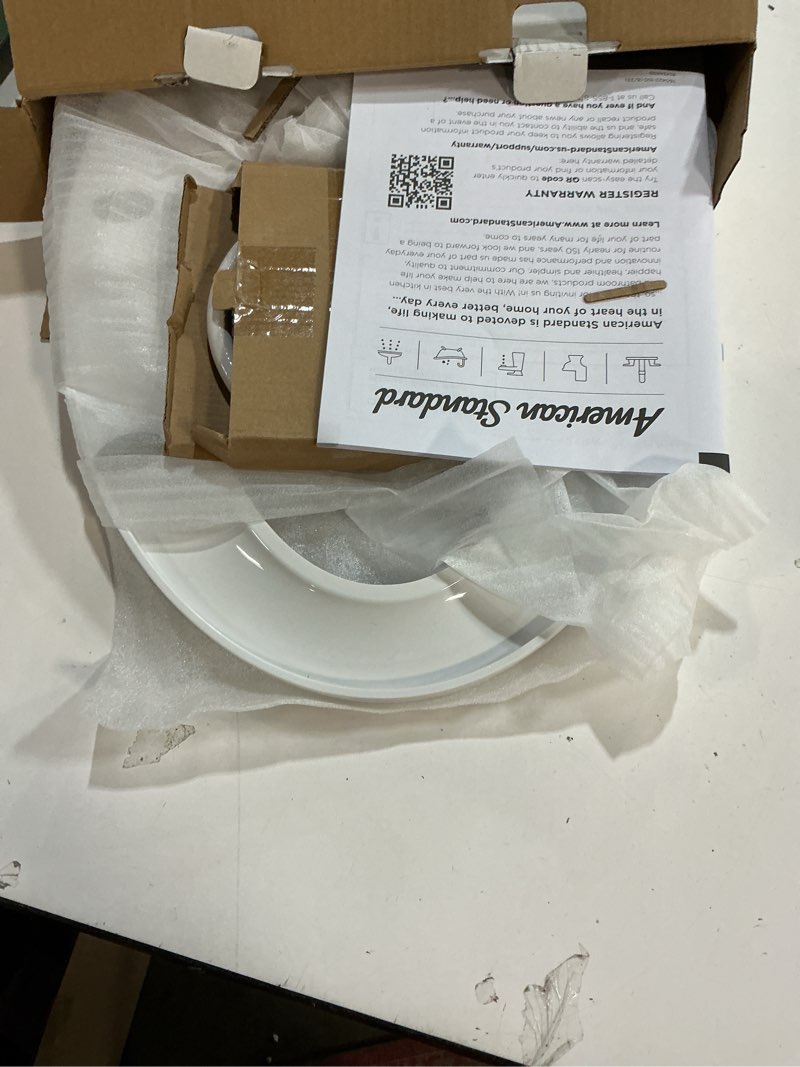 Condition photo showing Good Condition for American Standard 8043A60G.020 AquaWash® Essentials Non-Electric SpaLet Bidet Seat With Manual Operation, White