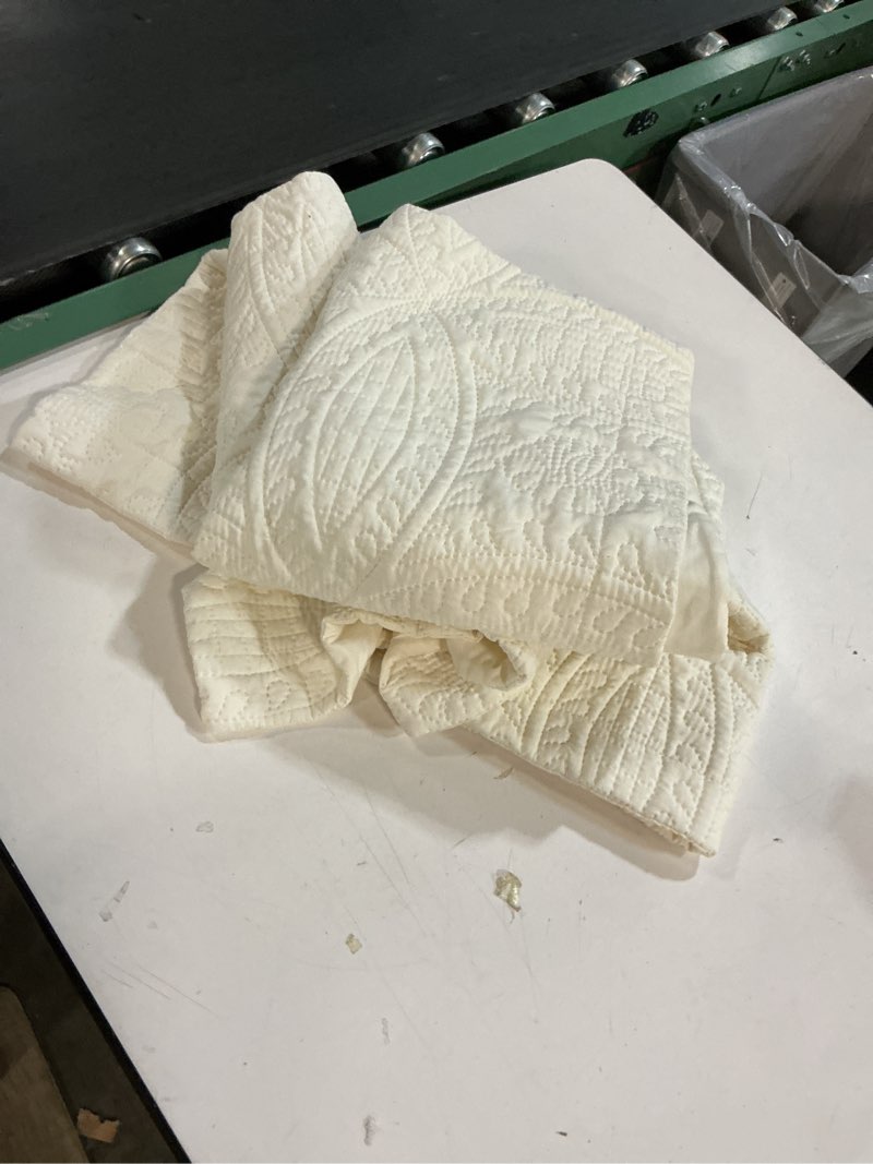 Condition photo showing Good Condition for sherest king quilt bedding set - soft breathable bed quilt, modern style embossed bedspreads, lightweight microfiber reversible coverlet for all seasons, cream, 3 pieces (1 quilt,2 pillow shams) cream king (104" x 90")