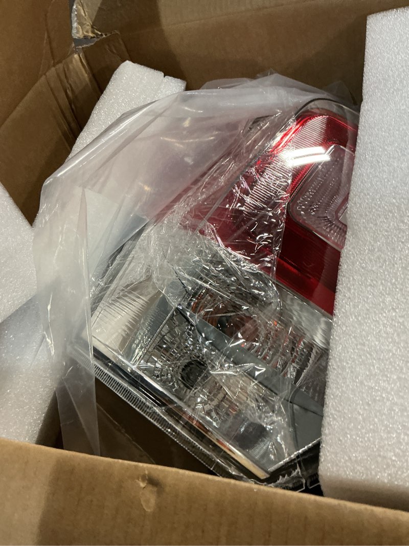 Condition photo showing Good Condition for wflnhb outer left side tail light assembly replacement for subaru forester 2017-2018 driver side rear brake lamp 84912sg151