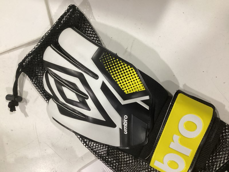 Condition photo showing Good Condition for similar to soccer goalkeeper gloves - soccer goalie gloves 1pcs
