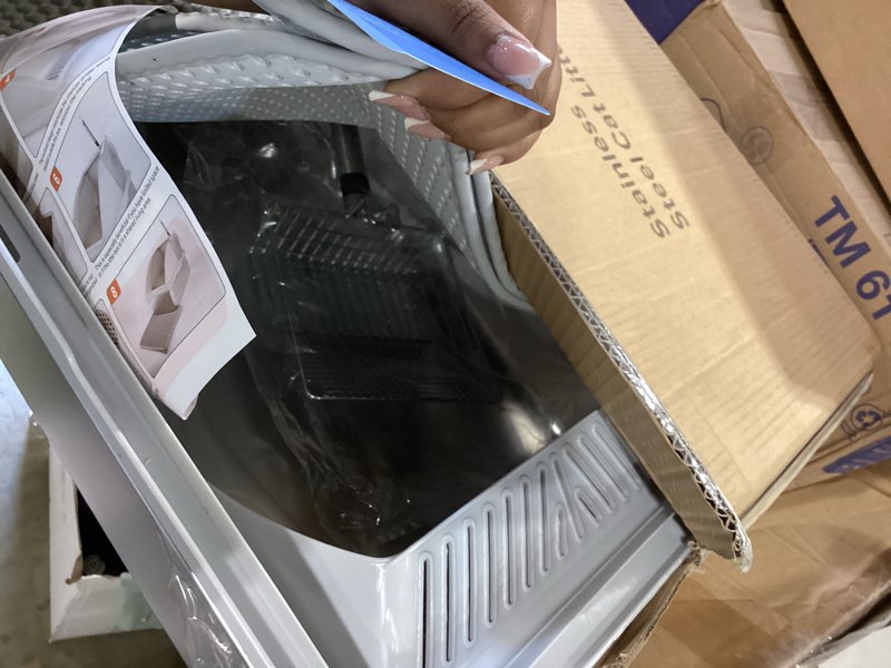 Condition photo showing Good Condition for stainless steel litter box | xl enclosed cat litter boxes with lid for big cats | high sided, anti-urine leakage | non-stick bottom & includes litter mat & metal scoop