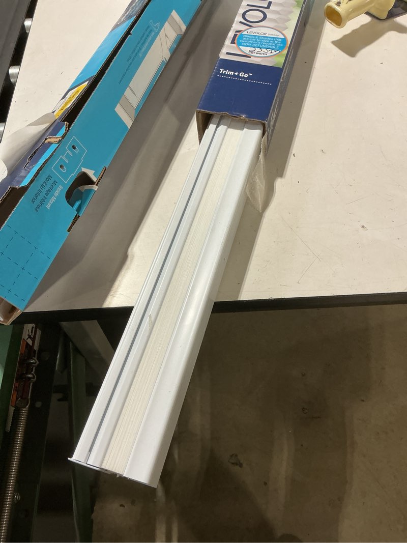 Condition photo showing Good Condition for levolor  trim+go 2-in slat width 24x72