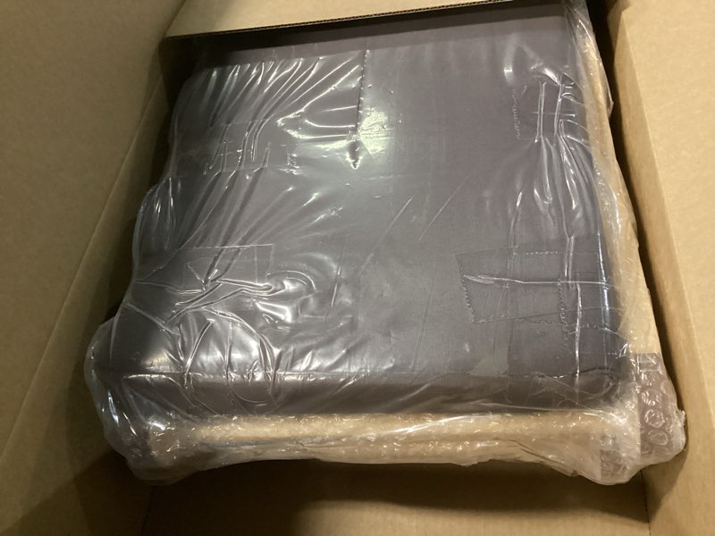 Condition photo showing Good Condition for Taiyin 9 Pcs Sauna Accessories Set: Waterproof Bench Seat Cushion 2 S?Shaped Cedar Wood Backrests 2 Felt Heat Protection Hats & 4 Insulated Gloves for Spa Barrel Infrared Home Sauna Kit