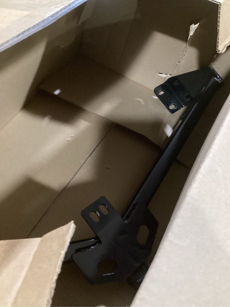 Condition photo showing Good Condition for curt manufacturing 11391 1-1/4" receiver class i hitch fits 2006-2011 csx, 2013-2022 ilx and 2006-2015 civic