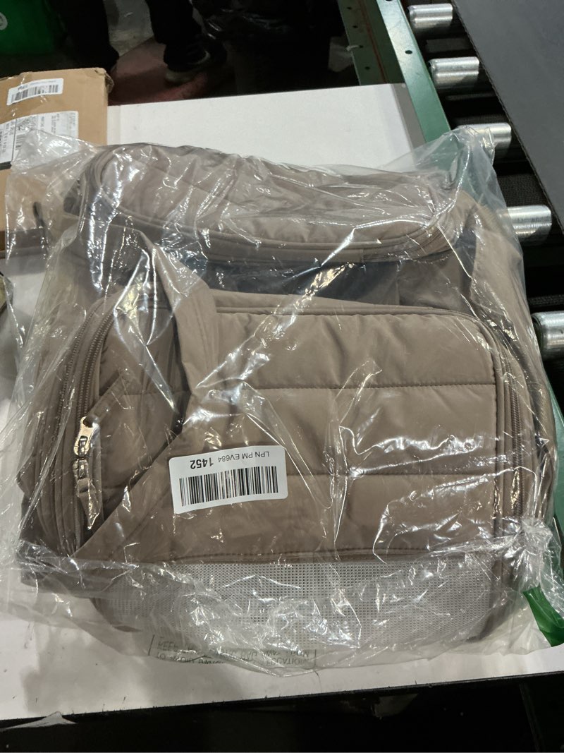 Condition photo showing Good Condition for BAGSMART Cat Carrier: Soft-Sided Pet Carrier for Small Medium Cats Dogs Puppy Quilted Collapsible Puffy Travel Bag Up to 20 Lbs Brown Medium M-Brown