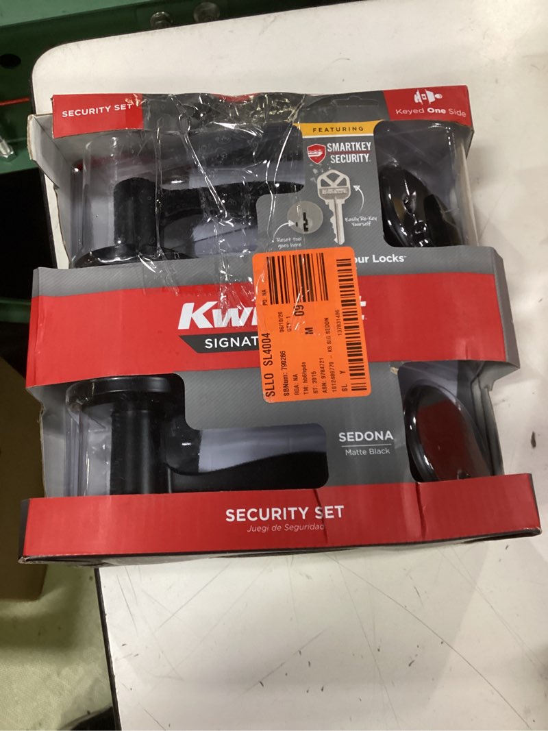 Condition photo showing Good Condition for sedona keyed entry handle and single cylinder deadbolt combo pack featuring smartkey security in matte black