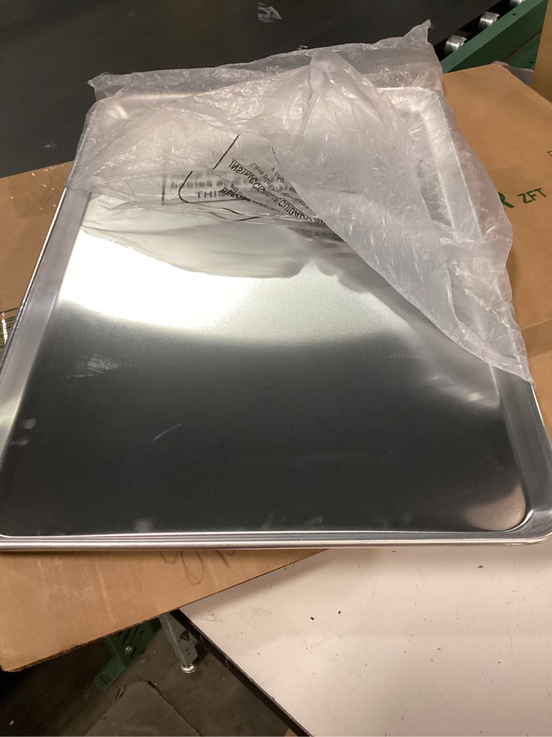 Condition photo showing Good Condition for winco commercial-grade aluminum sheet pan, 16 gauge, full size