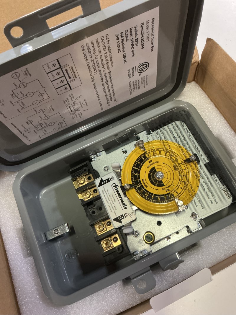 Condition photo showing Good Condition for dewenwils 24-hour mechanical timer switch - 120vac spst, 2hp 40a, metal enclosure, heavy duty, manual override, ideal for pool pump, water heater, lights and fans, weatherproof, etl listed, gray