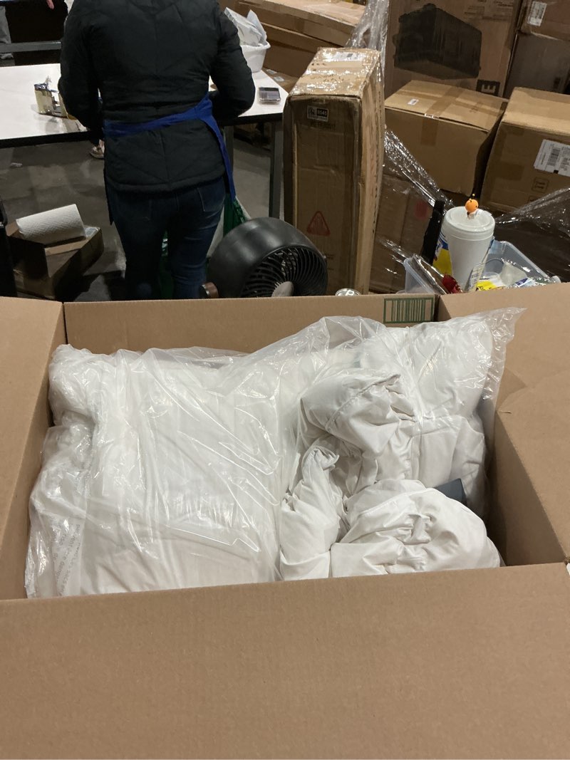 Condition photo showing As Is for similar not exact size not specified   cotton comforter - 100% cotton duvet - hotel luxury hypoallergenic bedding comforter all season medium warmth 90 x 90 inch white