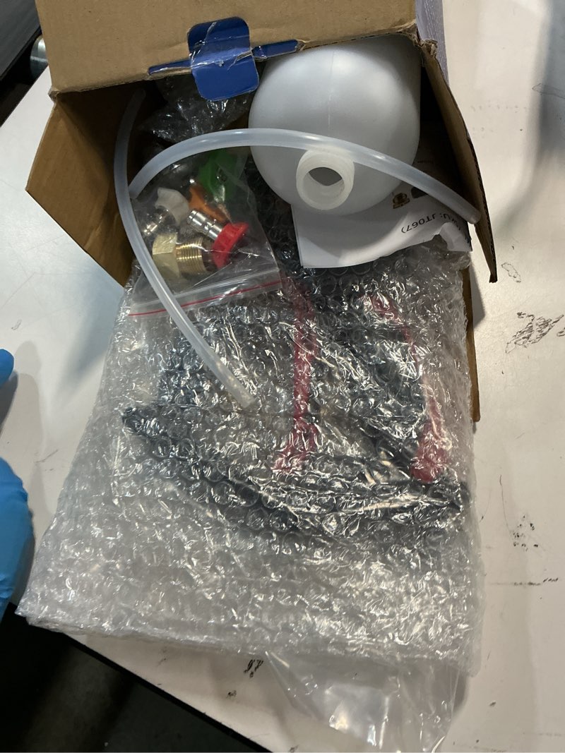 Condition photo showing Good Condition for Tool Daily Short Pressure Washer Gun with Foam Cannon, 1/4 Inch Quick Connector, with 5 Pressure Washer Nozzle Tips, 1 Liter Foam Gun
