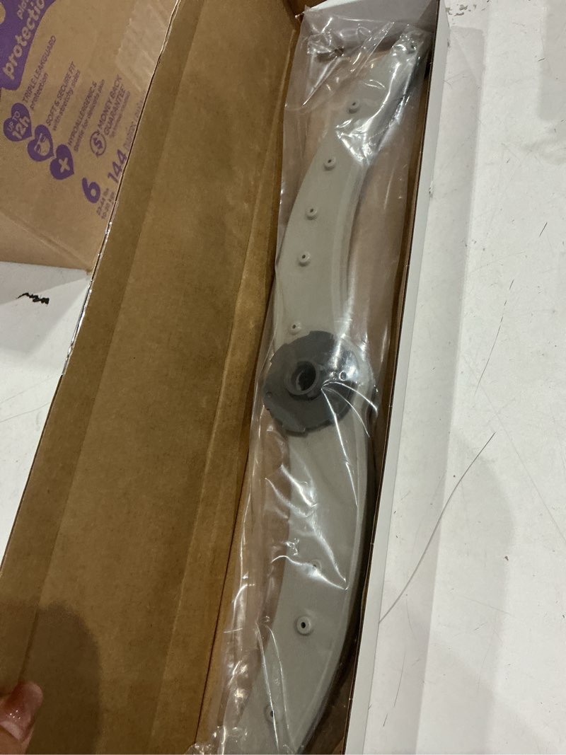 Condition photo showing Good Condition for iwiwe wd22x26622 wd22x33498 dishwasher middle spray arm - fits ge haier hotpoint | replaces wd22x27740 wd35x10393 wd22x10089
