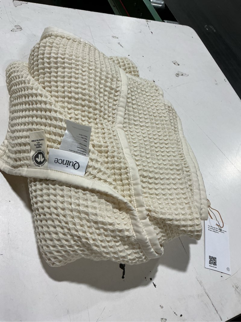Condition photo showing Good Condition for undyed organic waffle bed blanket, twin 70in x 50in