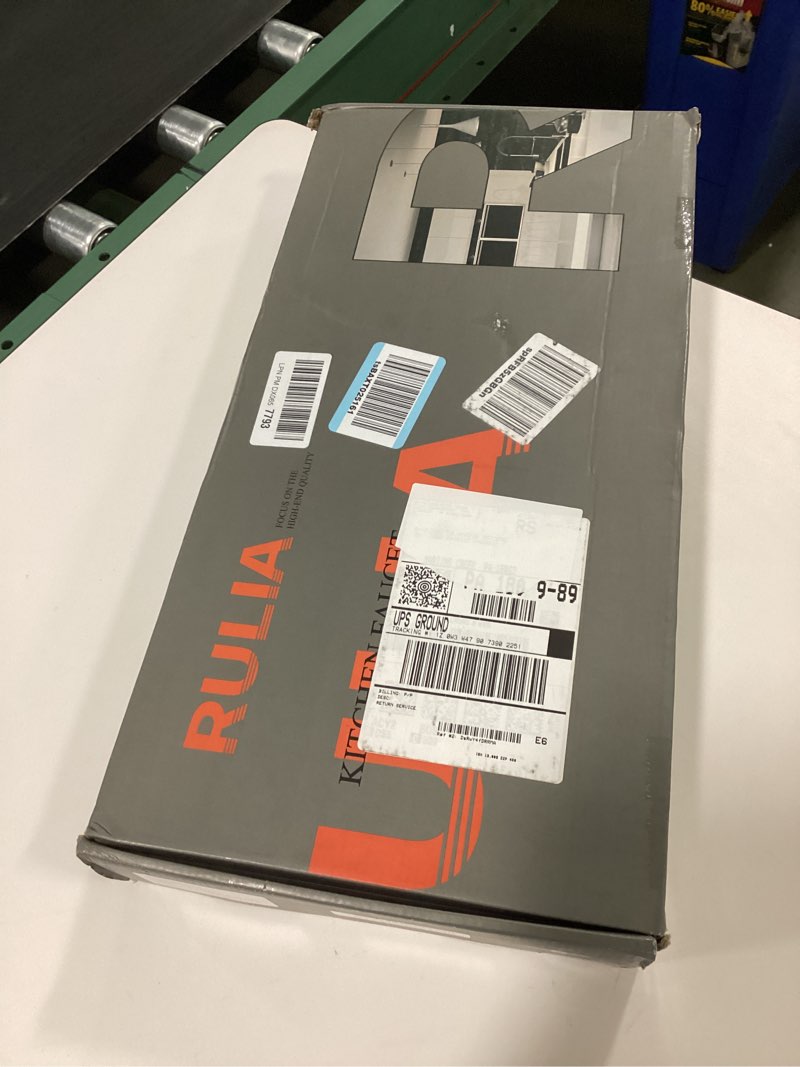https://lotting-media.assets.bidfta.com/lotting_2ee89ea5-b98c-4ef6-b5d7-feb529a1ebff