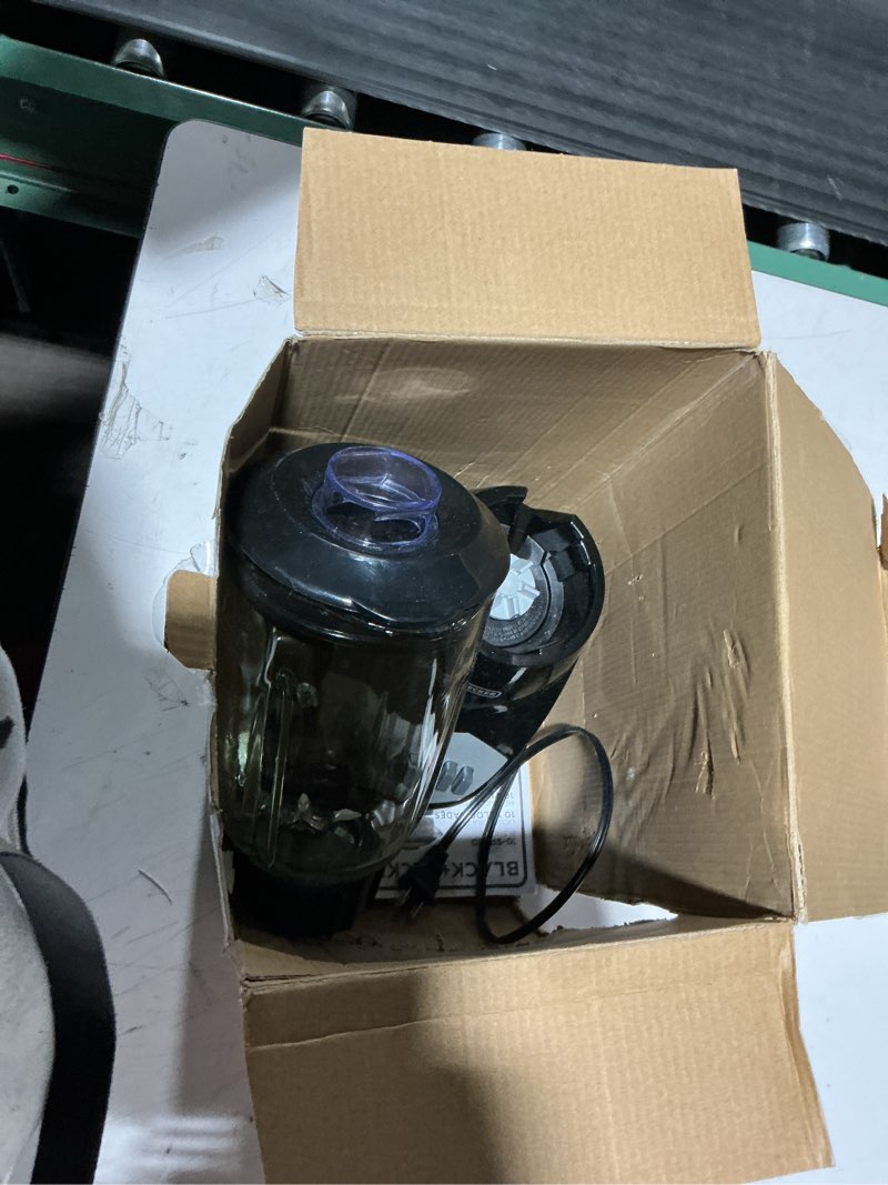 Condition photo showing Good Condition for BLACK+DECKER Countertop Blender with 6-Cup Glass Jar, 10-Speed Settings, Black, BL2010BG