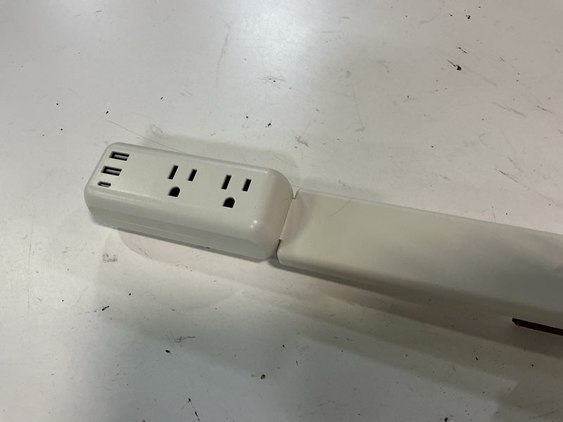 Condition photo showing Good Condition for electrical outlet extender 2 usb-a, 1 usb-c and 2 ac electrical outlet extender stick, extends 22"-34", 180° rotating wall outlet extender for hard-to-reach extension cord extender behind sofa 2p (1)