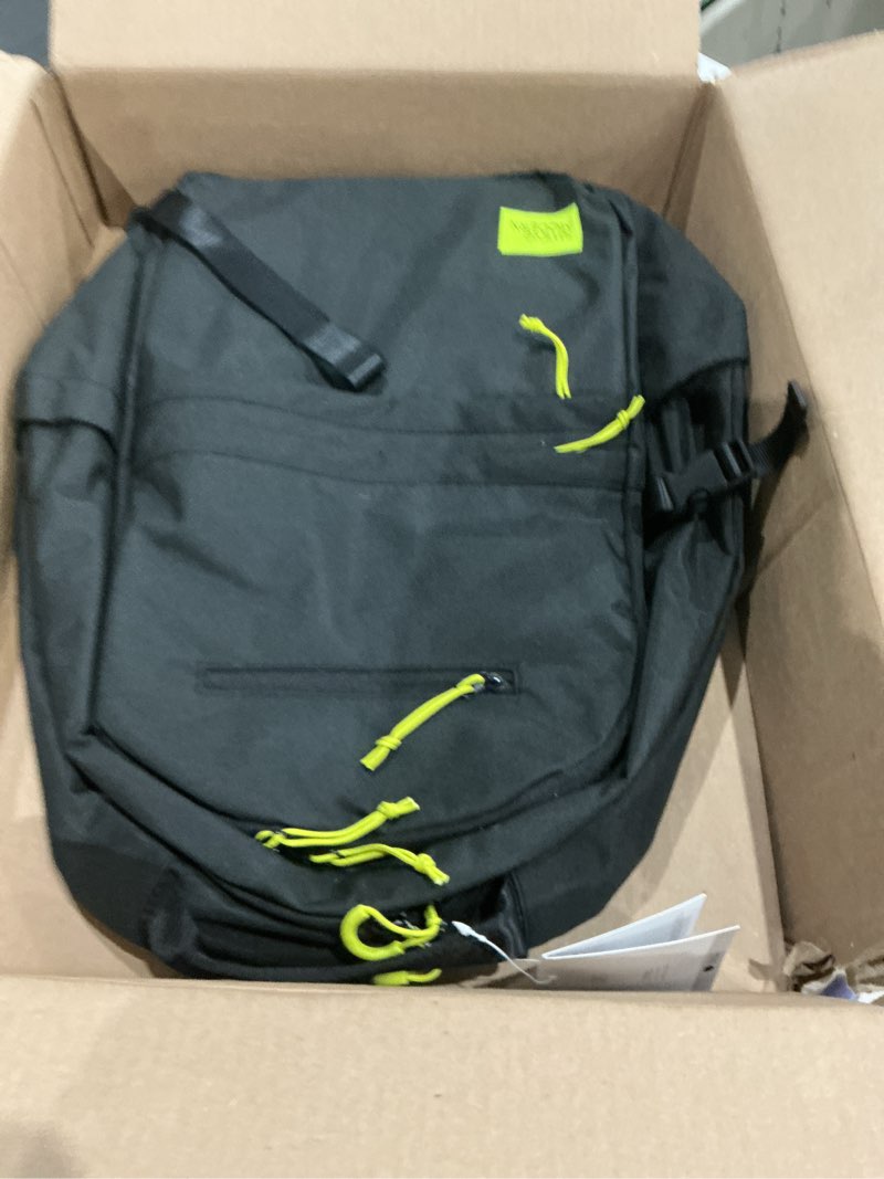 Condition photo showing Good Condition for simple modern ellis backpack for school | elementary middle and high school bookbag for kids and teens | girls and boys | midnight black large | 25 liter - midnight black