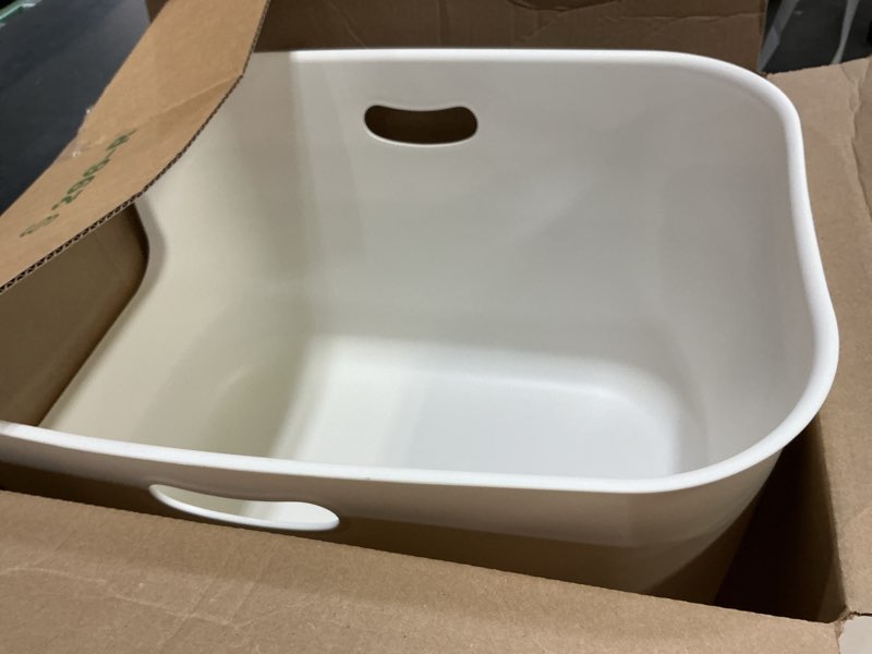 Condition photo showing Good Condition for spacetime extra large litter box with high sides,22.64"×14.76"×13.98" xl multi cat litter pan for kitty,cat boxes for indoor cats,jumbo litter boxes for big cats,anti-splashing,easy to clean white 13.98" high