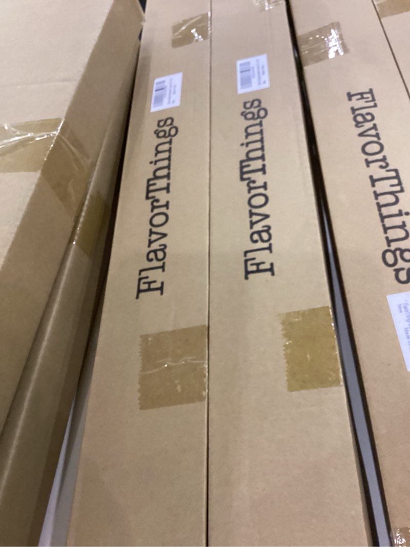 Flavor things gold bubble curtain