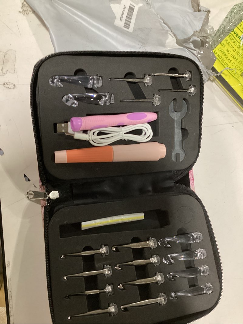 Condition photo showing New/Like New for knitly light up crochet hooks set with digital counter,18 size counting crochet hook with 2.0–14.0 mm interchangeable hooks,ergonomic crochet kit&gift for arthritic hands coral pink