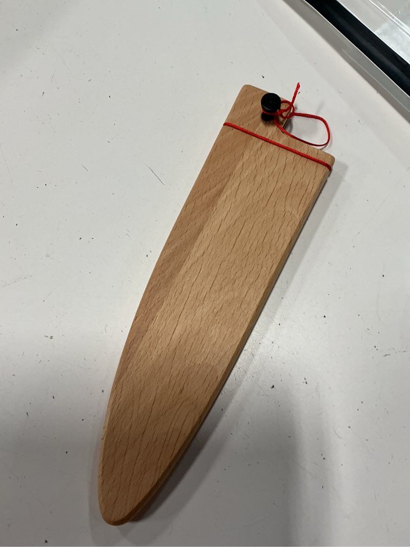 Condition photo showing Good Condition for shun saya sheath, universal fit for 7”-8” chef and santoku knives, blonde beech wood, knife edge guard for professional and home chefs
