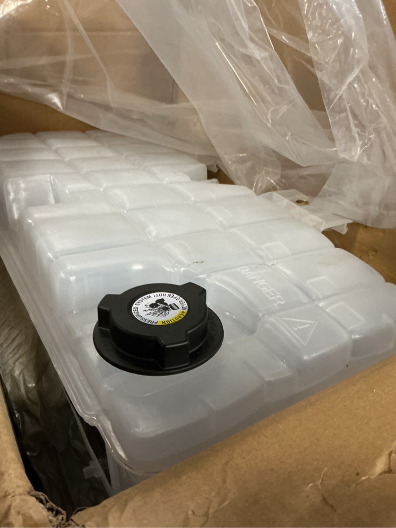 Condition photo showing Good Condition for busidn coolant overflow reservoir bottle tank 603-5403 replacement for kenworth and peterbilt models w900 t800 t660 t600 330 337 348 365 367 389 replaces n5346001, t1673008