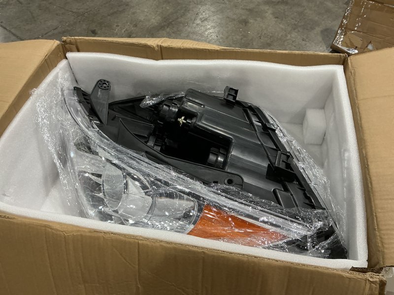 Condition photo showing Good Condition for headlight assembly fit for 2011-2014 hyundai sonata(not for hybrid),halogen headlamp oe replacement driver passenger side chrome housing amber reflector 921013q000 921023q000 hy2502159 hy2503159