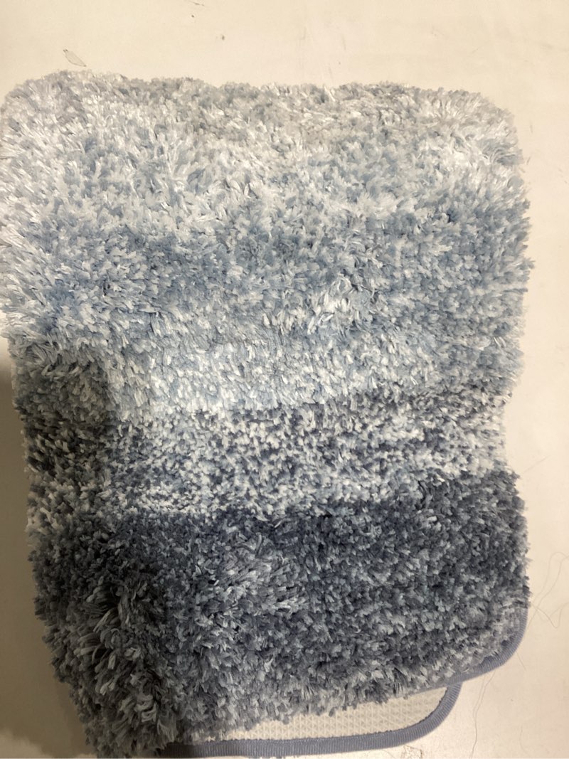 Condition photo showing Good Condition for vaukki luxury soft bathroom rugs set of 2, non slip washable plush bath floor mats, microfiber shaggy absorbent striped bath carpet for tub, bathroom and shower (18''x26''+20''x32'', blue)