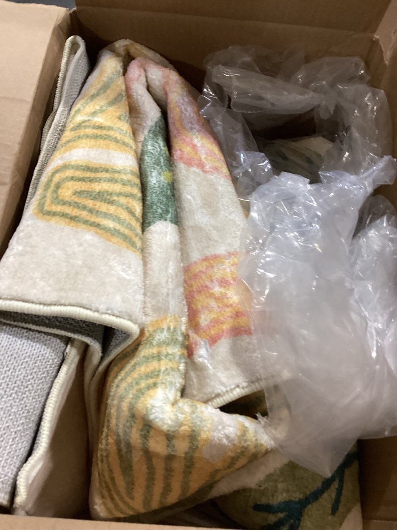 Condition photo showing Good Condition for washable area rug 8x10, large soft rugs for living room vintage beige carpet 8x10 area rugs for bedroom dining room non-slip stain resistant under table rug beige 8' x 10' (rectangular)