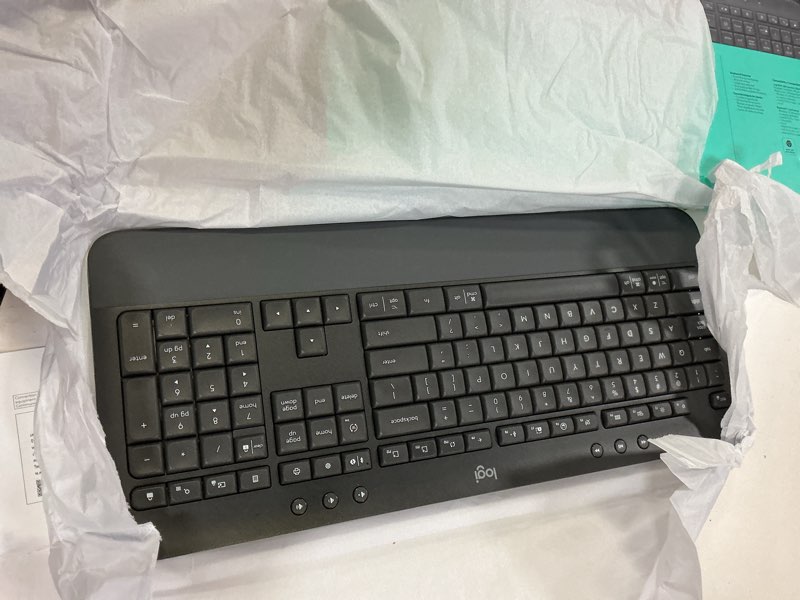 Condition photo showing Good Condition for Logitech Signature K650 Comfort Full-Size Wireless Keyboard with Wrist Rest, BLE Bluetooth or Logi Bolt USB Receiver, Deep-Cushioned Keys, Numpad, Compatible with Most OS/PC/Window/Mac - Graphite Keyboard Graphite