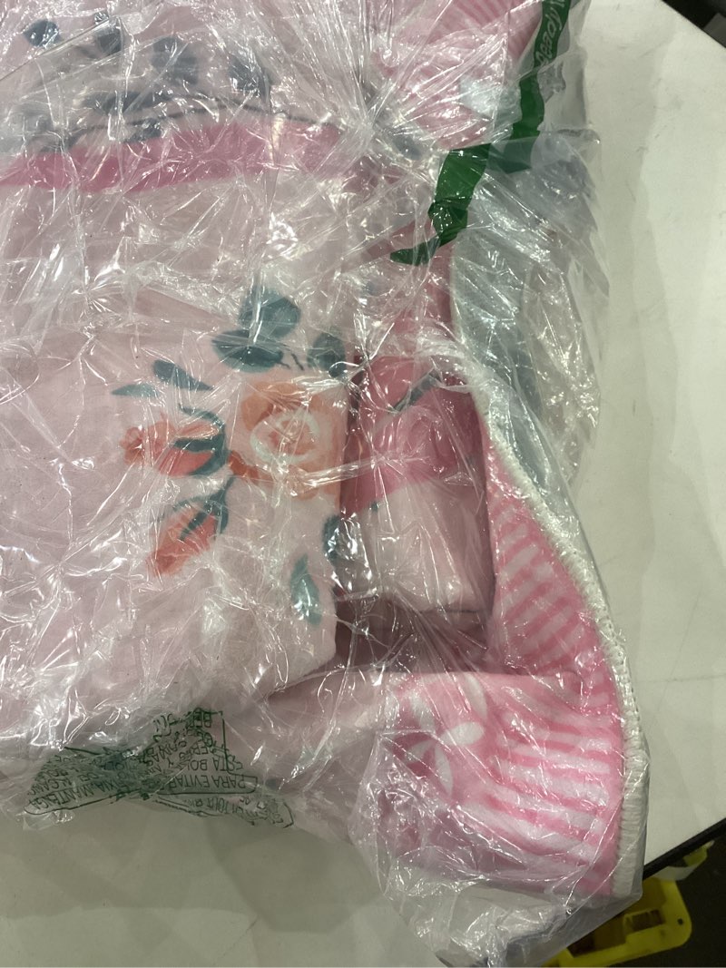 Condition photo showing Good Condition for Area rug