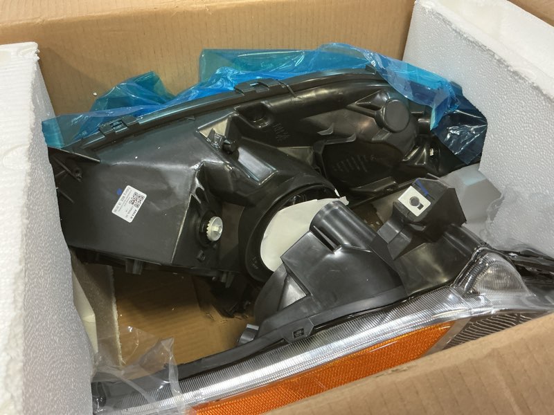 Condition photo showing Good Condition for vizotae headlights assembly for 2006-2009 toyota prius oem halogen headlamp replacement, high/low beam w/bulbs, driver & passenger side