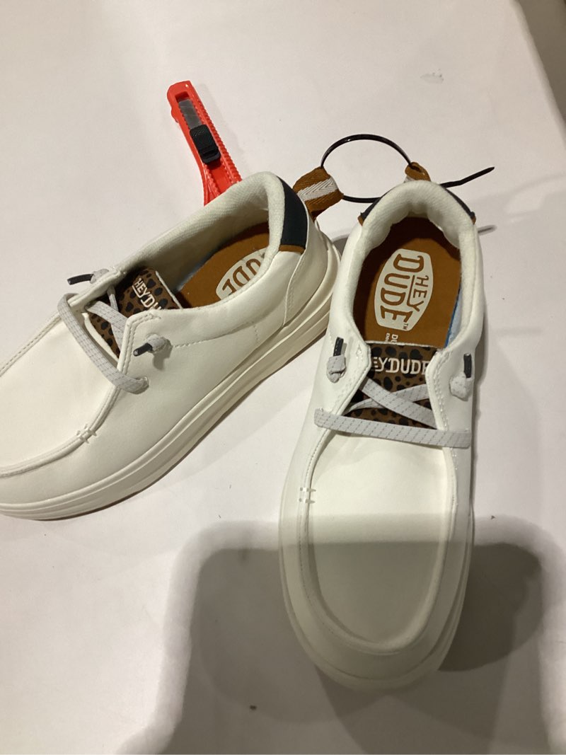 WOMEN'S WENDY NOVA CLASSIC EGRET size 8 