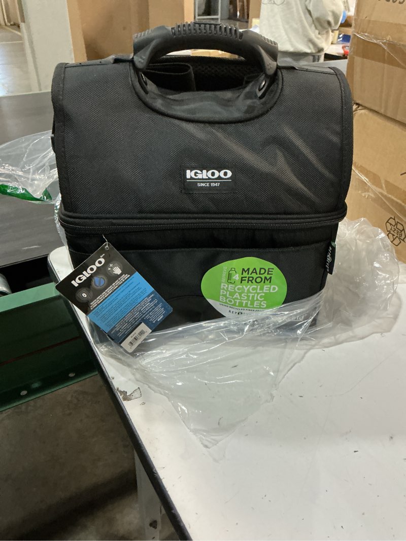 Condition photo showing New/Like New for igloo gripper soft cooler (4-22 can)