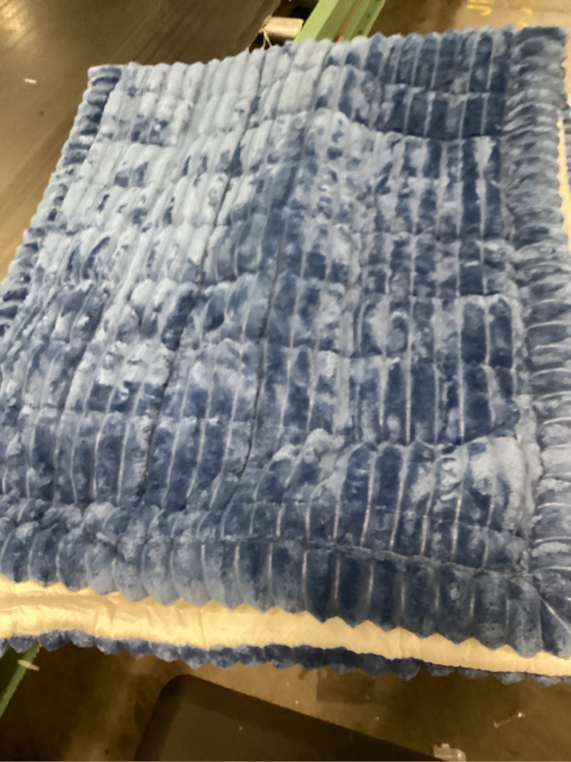 Condition photo showing As Is for smiry couch cover for dogs, non slip washable sofa protector for pets, soft furniture cover for pet, stylish sofa covers, cozy protect against fur, dirt & everyday messes (navy blue, 27.6" x 59") navy blue 27.6"x59"