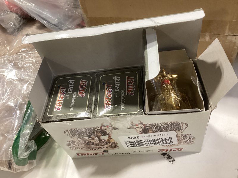 Condition photo showing Good Condition for NOBILITY Pooja Items Diwali Gift Golden Small Kamdhenu Cow with Calf Metal Statue Decorative Item Showpiece for Home Office Decoration Wedding Return Gifts Pack of 6 Pack of 6 Cow and Calf