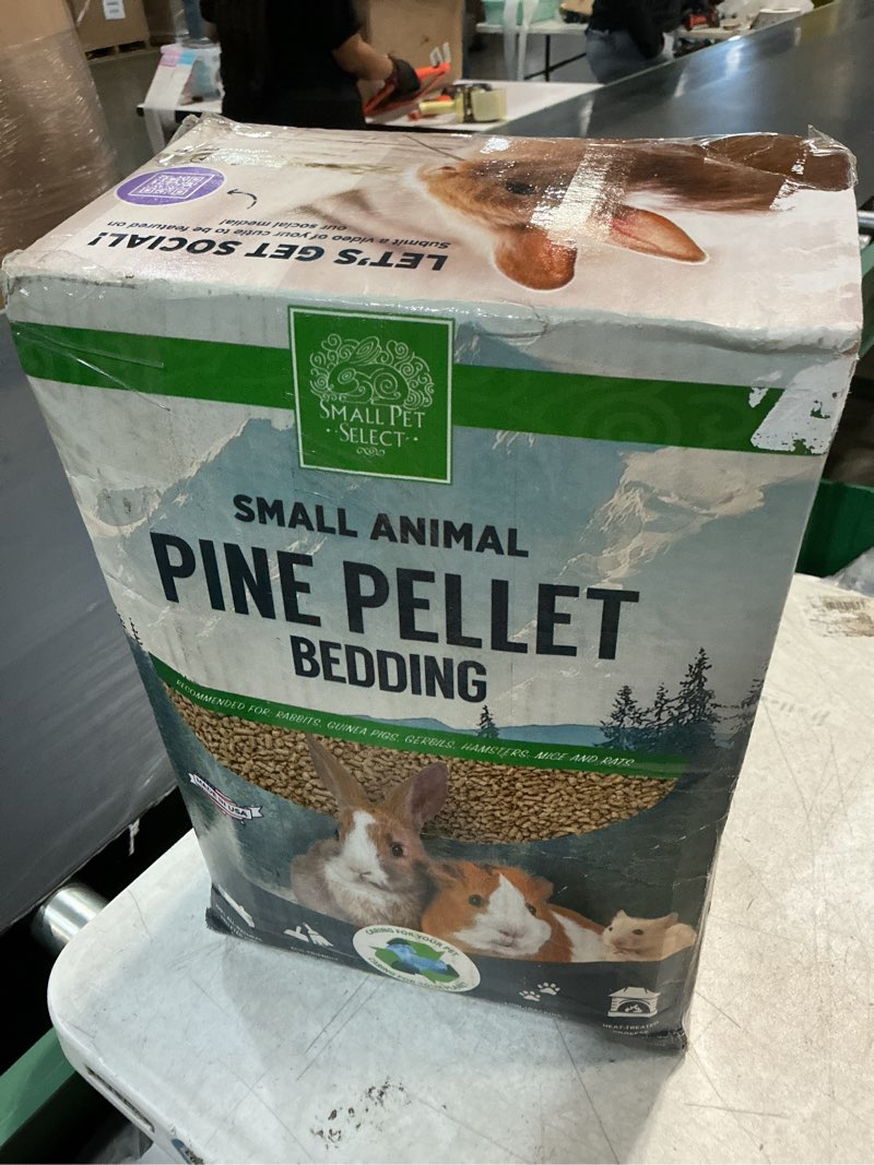 Condition photo showing New/Like New for small pet select pine pellet bedding 8lb, litter pellets for rabbit, guinea pig, hamster, bunny and other small animals, made in usa, 8lb 8 pound (pack of 1)