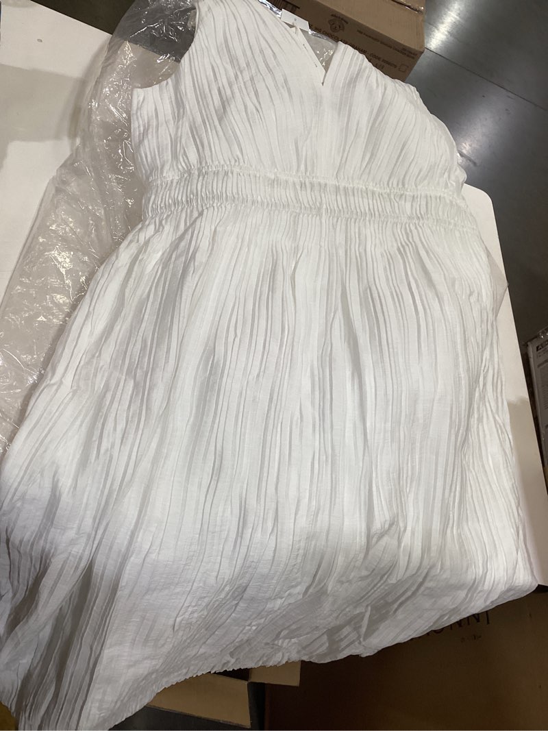 Condition photo showing Good Condition for  vince white dress xl