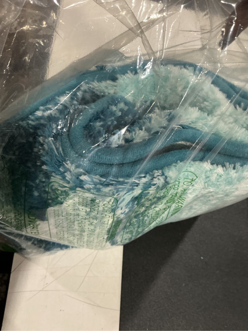 Condition photo showing Good Condition for arotive microfiber bathroom rugs, shaggy soft and absorbent bath rug, non-slip, thick plush machine washable dry bath mats for bathroom, tub and shower, 24x16, peacock blue, rectangular peacock blue rectangular 24" x 16"