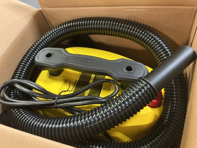 Condition photo showing Good Condition for stanley 3 gallon wet dry vacuum, 3 peak hp poly 2 in 1 shop vac with powerful suction, portable shop vacuum car vacuum w/ 3 horsepower motor for auto detailing, tight space garage,van,vehicle