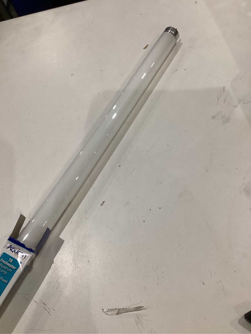 Condition photo showing Good Condition for aqueon t8 fluorescent lamp replacements daylight 24 inches