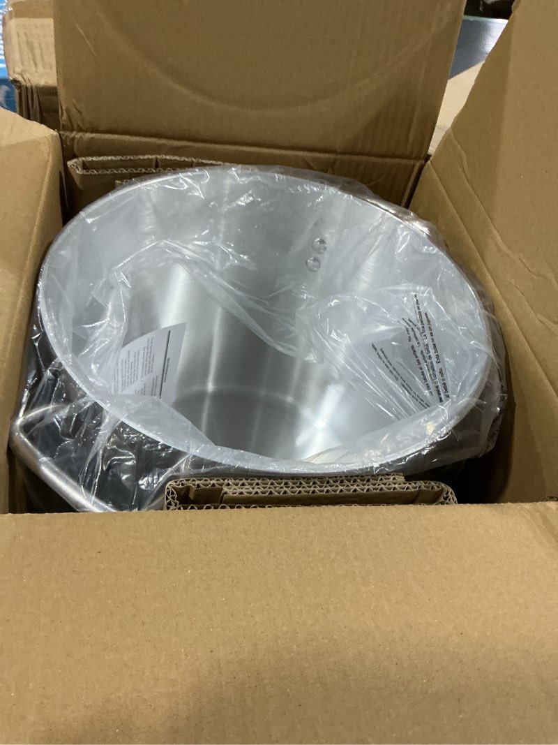 Condition photo showing Good Condition for winco alst-20 elemental 20 quart aluminum stock pot