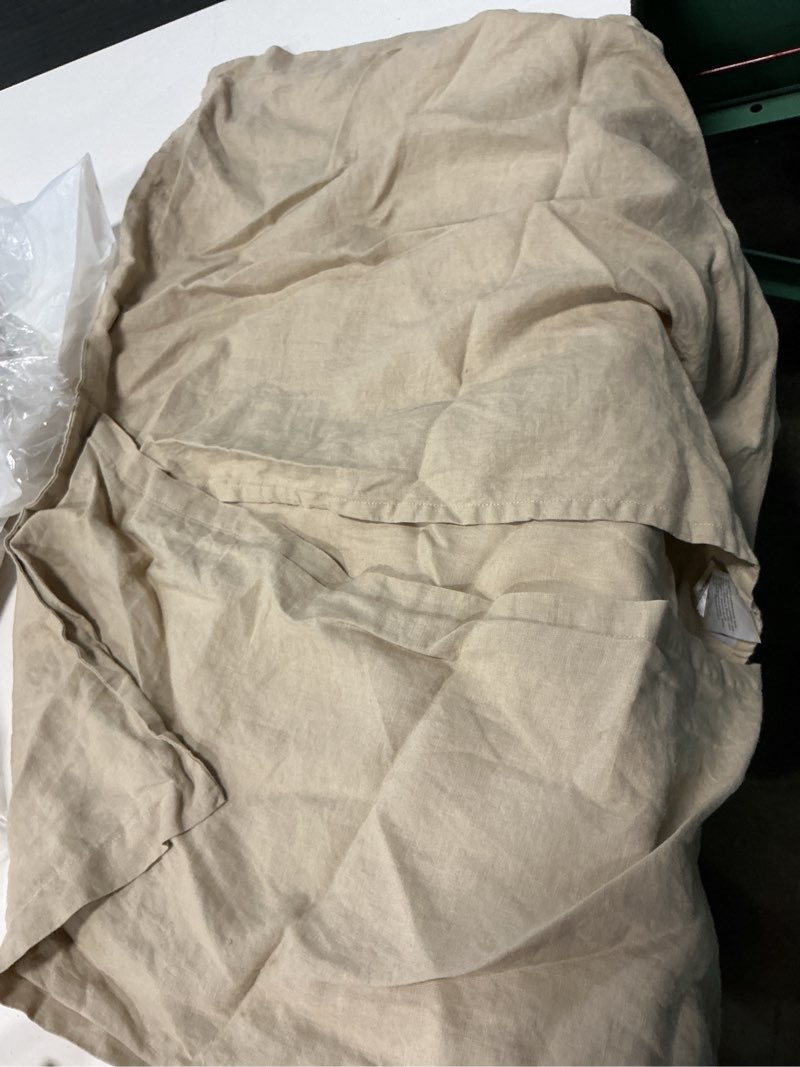Condition photo showing Good Condition for 100% mulberry silk pillowcase, standard, champagne