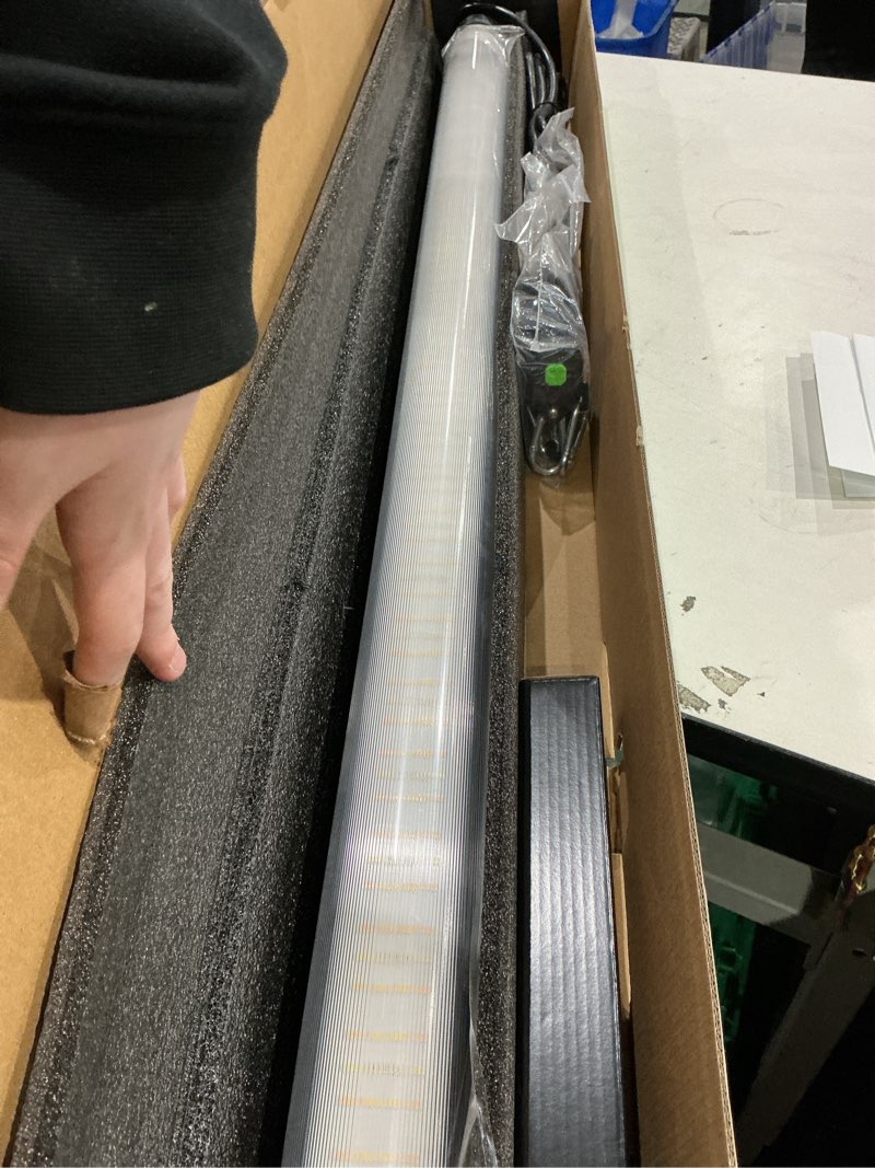 Condition photo showing Good Condition for vivosun lumaray under canopy grow light, full spectrum dimmable led grow lights for grow tents, greenhouses, sgs compatible, 100w, 3.28 ft, 1 pack