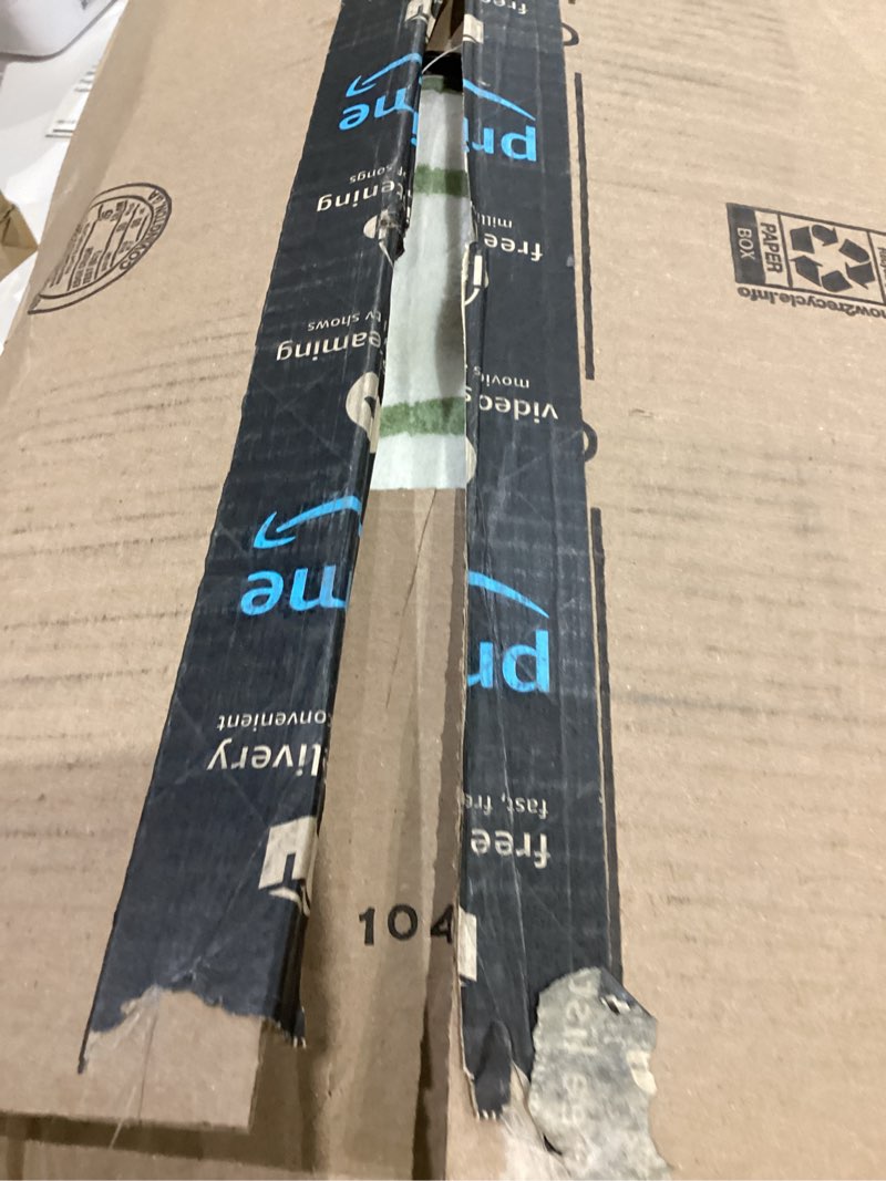 Condition photo showing As Is for Lahome Abstract 6x9 Area Rugs, Soft Boho Rug for Living Room Bedroom, Ultra-Thin Non Slip Boho Green Washable Throw Carpet for Dining Room Office Darrell, Green Green/White 6' x 9'